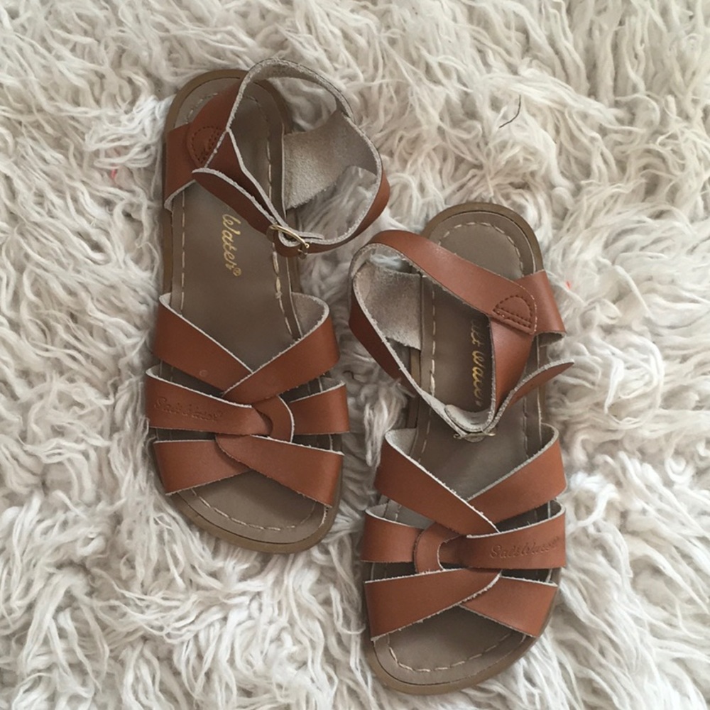 Saltwater sandals